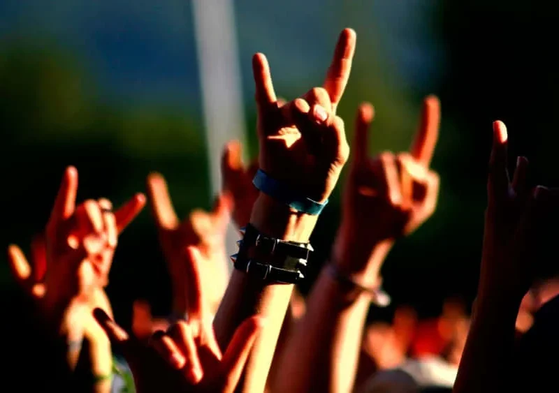 Holiday & Festive Prompts